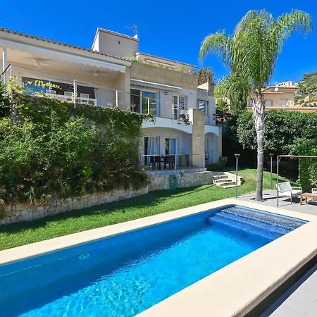 Casa Pelican Villa *
